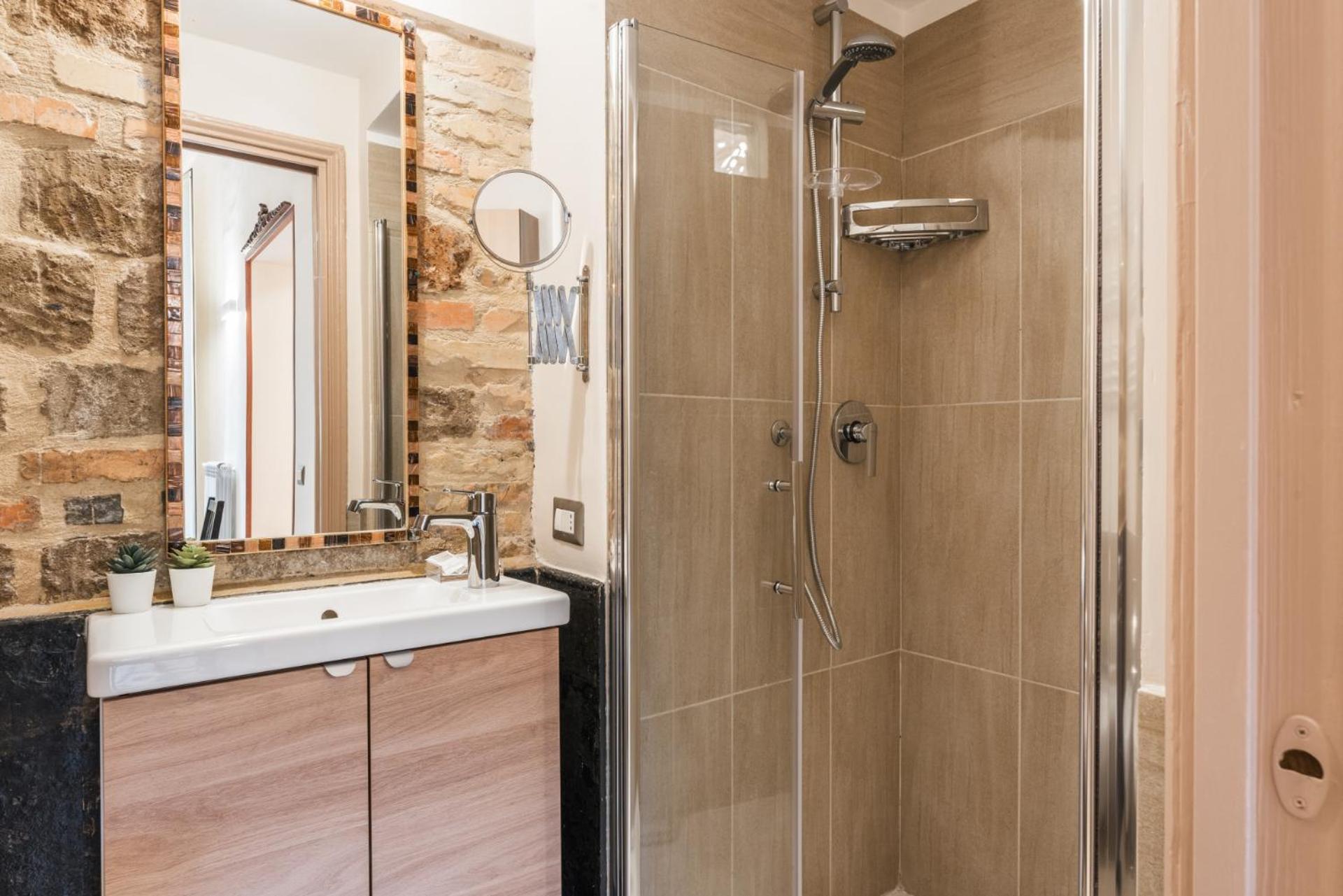 The Best Rent - Two-Bedroom Apartment Near Fori Imperiali Roma Dış mekan fotoğraf